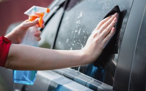 Samostalno čistite i održavajte svoj automobil!